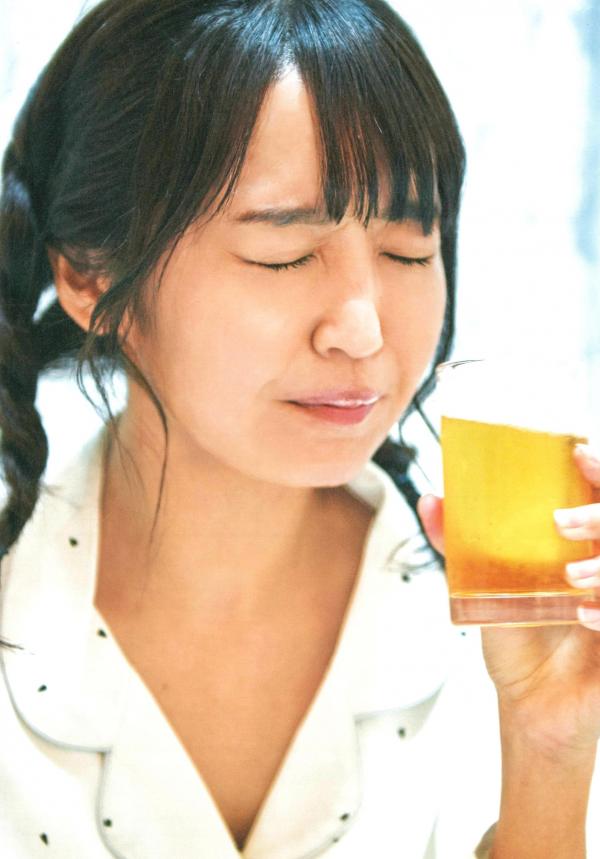 惣田紗莉渚 惣田纱莉渚  惣田纱莉渚首部写真集《うらばなし》，清纯芭蕾舞装练功房写真，展现柔美身姿与清新气质，精选114P第16张图片