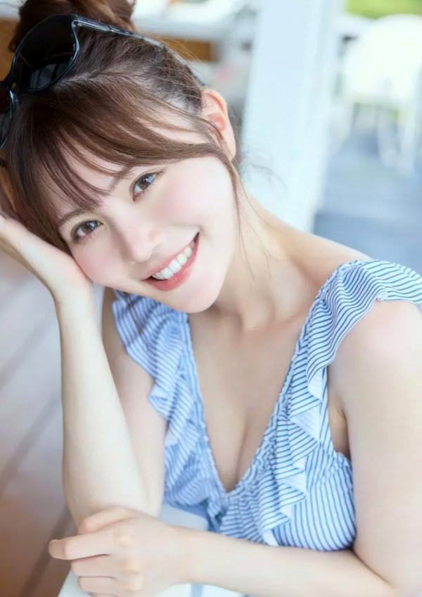 込山榛香   込山榛香 - 清纯甜美私房写真，室内蕾丝内衣与浴室泡沫诱惑，元气少女的夏日治愈系迷人瞬间第9张图片