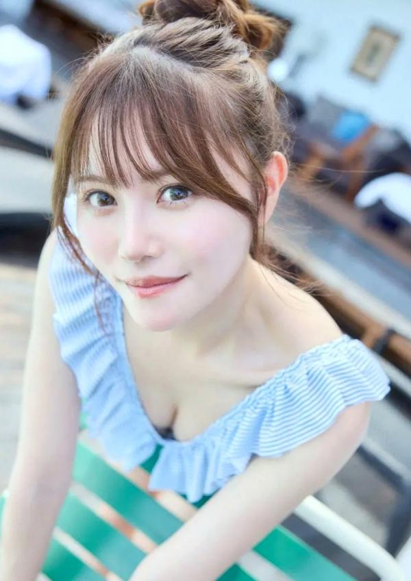 込山榛香   込山榛香 - 清纯甜美私房写真，室内蕾丝内衣与浴室泡沫诱惑，元气少女的夏日治愈系迷人瞬间第10张图片