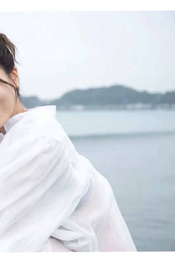 篠崎彩奈 筱崎彩奈 篠崎彩奈 - 濡れ肌をあたためて：日本清纯女神室内性感内衣与户外湿身私房写真第5张图片