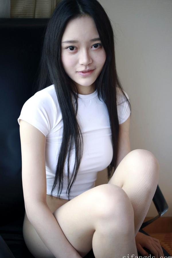 王艳卓 唐琪儿Beauty  唐琪儿MFStar模范学院私房写真，极致诱惑大尺度无圣光，简约白T展现清纯与性感的碰撞第78张图片