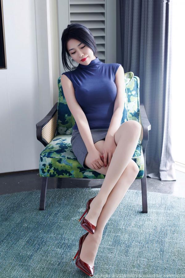 许诺Sabrina   IMiss爱蜜社-789-许诺Sabrina-灰色包臀裙OL制服诱惑-私房丝袜美腿-2025.04.16-无圣光大尺度第3张图片