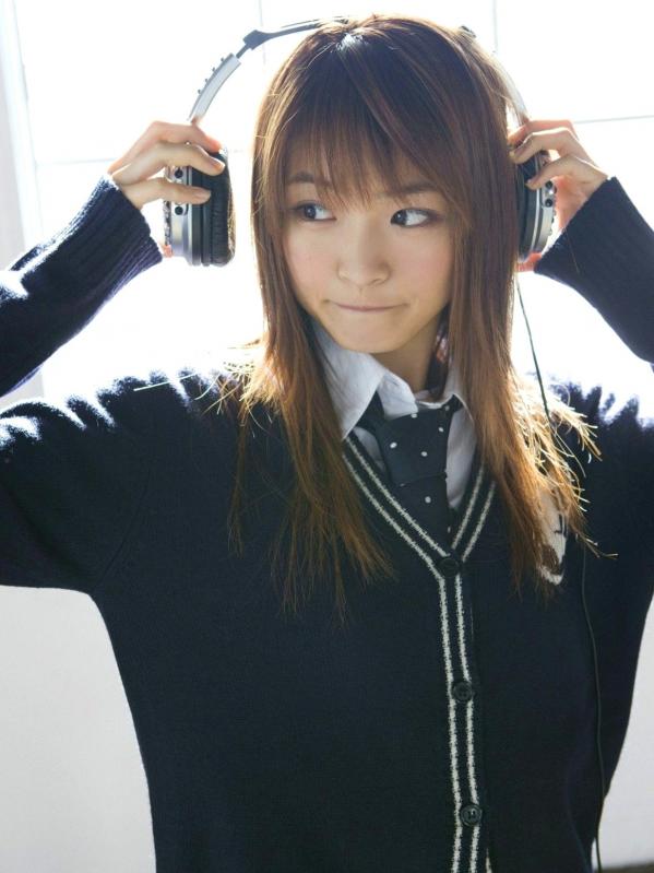 岡本玲 冈本玲  Sabra_岡本玲《SING OUT 伝説の元》 写真集 青春校园制服风写真，灵动少女的治愈系瞬间第2张图片