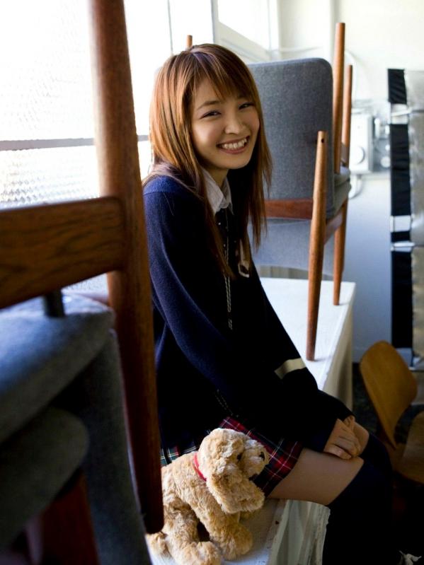 岡本玲 冈本玲  Sabra_岡本玲《SING OUT 伝説の元》 写真集 青春校园制服风写真，灵动少女的治愈系瞬间第9张图片
