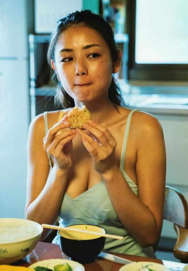 片山萌美   PB写真集_片山萌美《人魚》：清新私房与户外野性魅力写真[97P]第82张图片