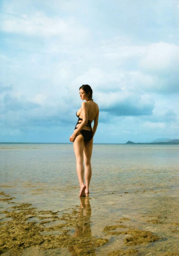 片山萌美   PB写真集_片山萌美《人魚》：清新私房与户外野性魅力写真[97P]第97张图片