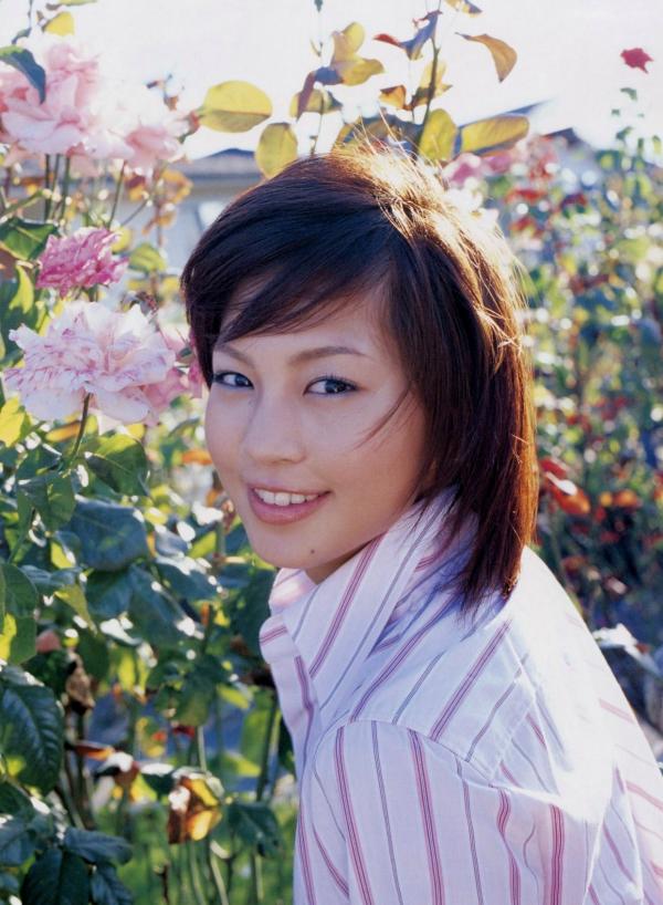 安田美沙子   安田美沙子《別冊 Wild Fairy》写真集：比基尼沙滩户外与居家私房诱惑精选[85P]第52张图片