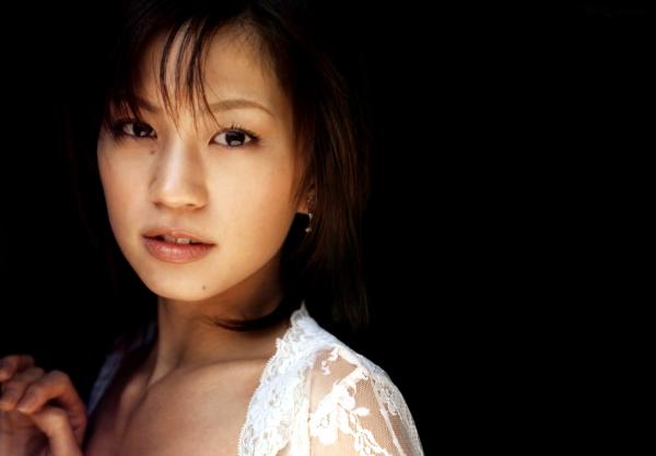 安田美沙子   PB写真集_安田美沙子《微熱》清纯泳装沙滩度假与街头活力写真[71P]第24张图片
