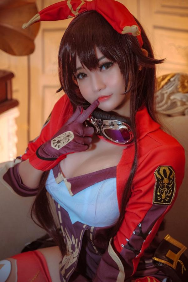 陈韵婷 陈韵儿  Potato-Godzilla-Amber-Genshin-Impact-高还原原神安柏美少女Cosplay室内性感写真第10张图片