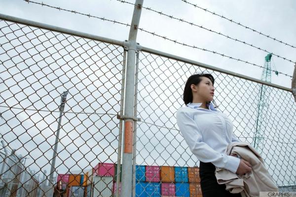 澁谷果歩   Graphis 澁谷果歩写真集《The Scoooop!!》清新私房户外唯美写真[49P]第10张图片