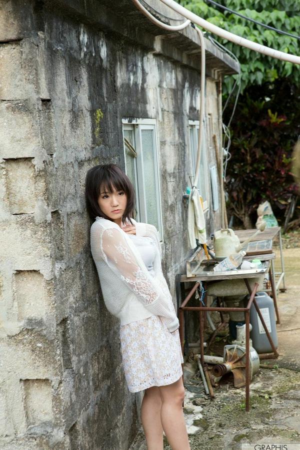 澁谷果歩   Graphis 澁谷果歩写真集《The Scoooop!!》清新私房户外唯美写真[49P]第16张图片