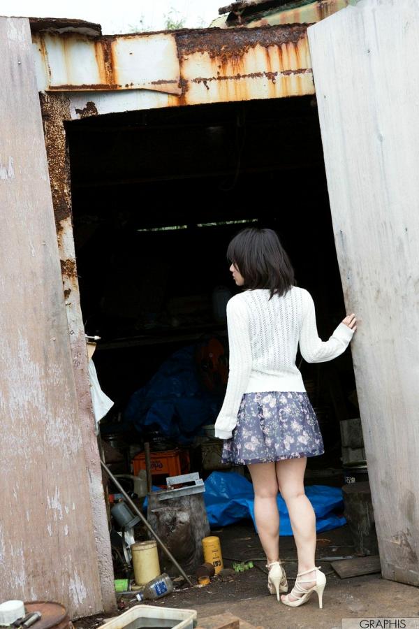 澁谷果歩   Graphis 澁谷果歩写真集《The Scoooop!!》清新私房户外唯美写真[49P]第42张图片