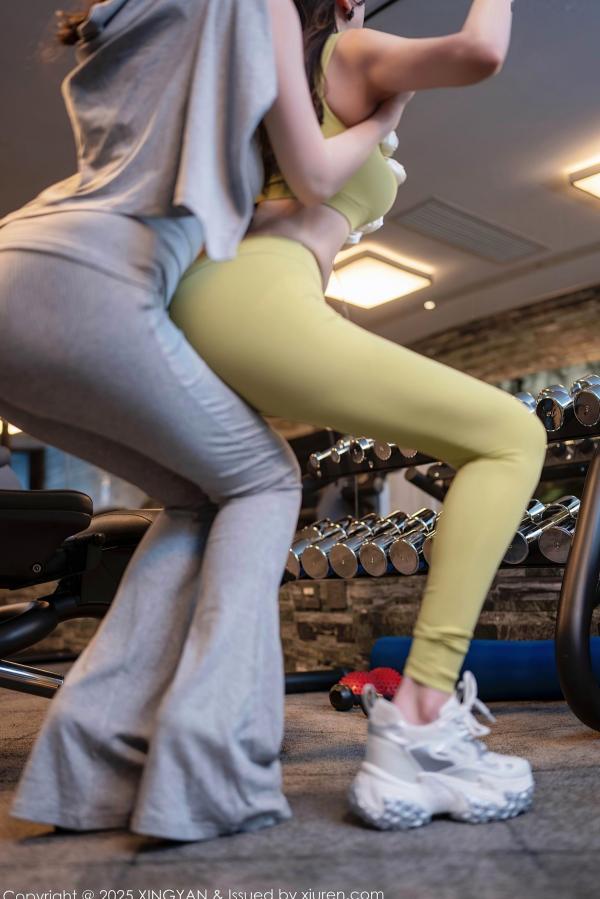 李丽莎   XingYan星颜社-333-李丽莎姐妹花-泳池畔瑜伽房场景-紧身动感瑜伽服亲密互动-无圣光性感诱惑写真第8张图片