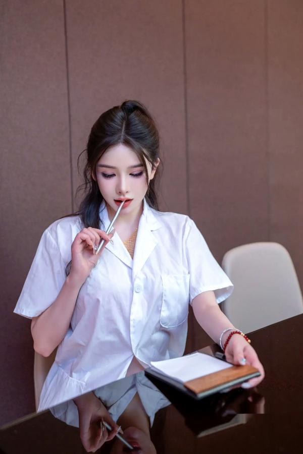 李丽莎   李丽莎 双人缠绵2大尺度私房写真_蕾丝内衣透视白丝角色扮演诱惑美图[96P]第2张图片