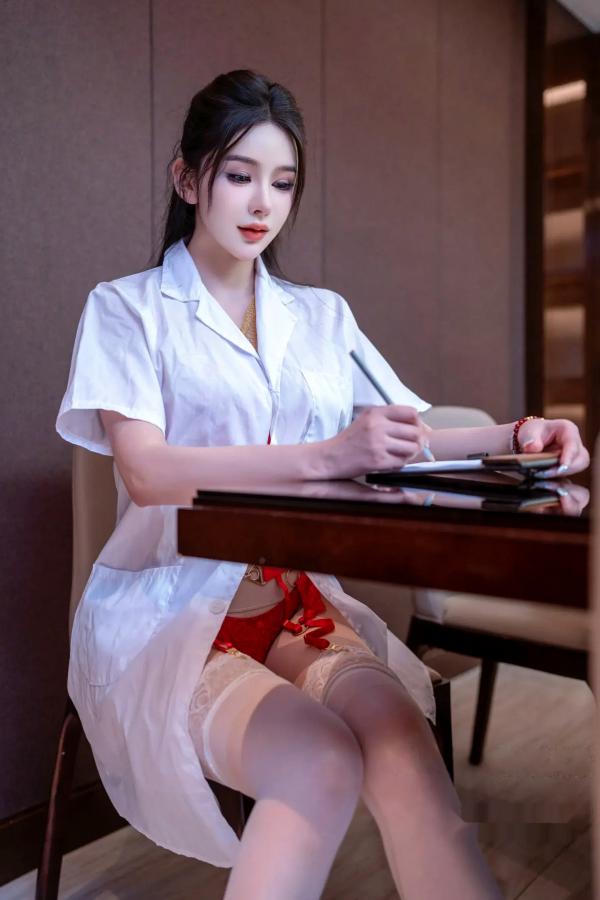 李丽莎   李丽莎 双人缠绵2大尺度私房写真_蕾丝内衣透视白丝角色扮演诱惑美图[96P]第6张图片