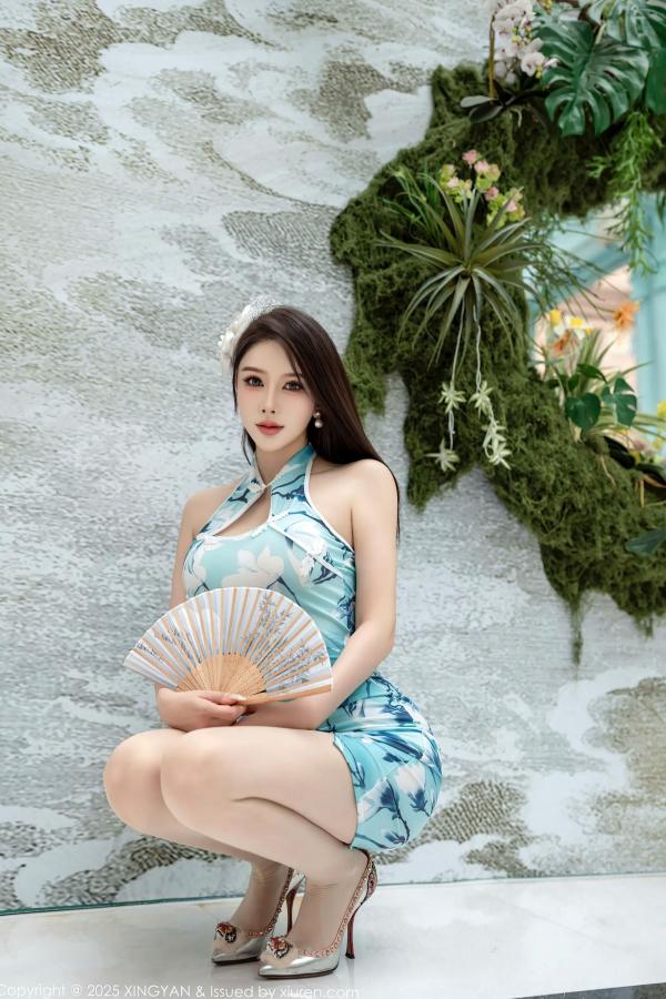 李丽莎   [XINGYAN]星颜社 Vol.412 李丽莎：清雅碎花抹胸短裙，户外丝袜尽展迷人曲线，性感女神极品诱惑写真 [73P]第28张图片