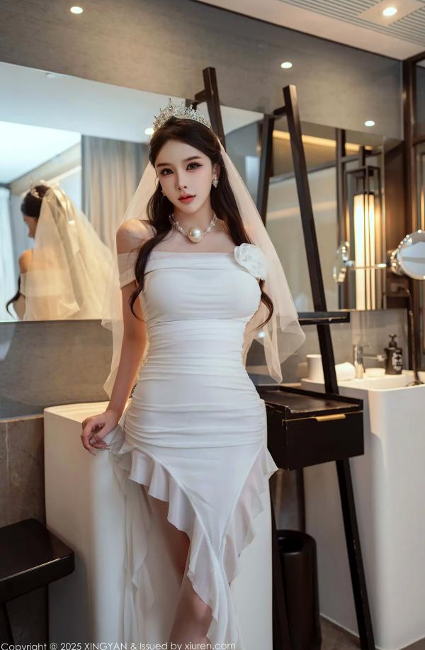 李丽莎   [XINGYAN]星颜社 2025.08.22 Vol.388 李丽莎：纯白婚纱与蕾丝诱惑，精致新娘私房写真，极致性感美腿与女神魅力第7张图片