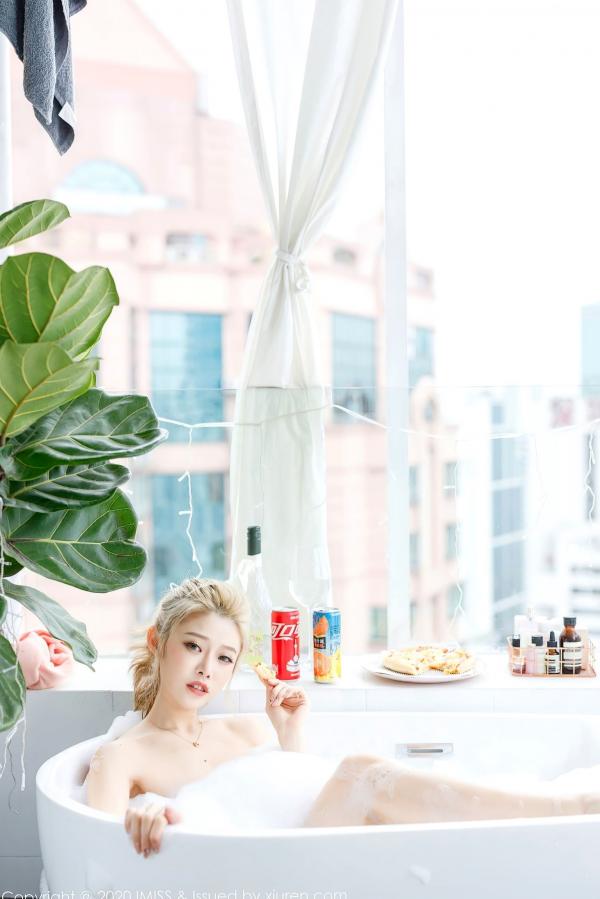 李凯诗 luvian本能  IMiss爱蜜社第490期：Luvian浴室泡泡浴私房写真，金色短发美女展现迷人曲线与白嫩肌肤，大尺度无圣光性感诱惑，尽显纯欲本能第22张图片