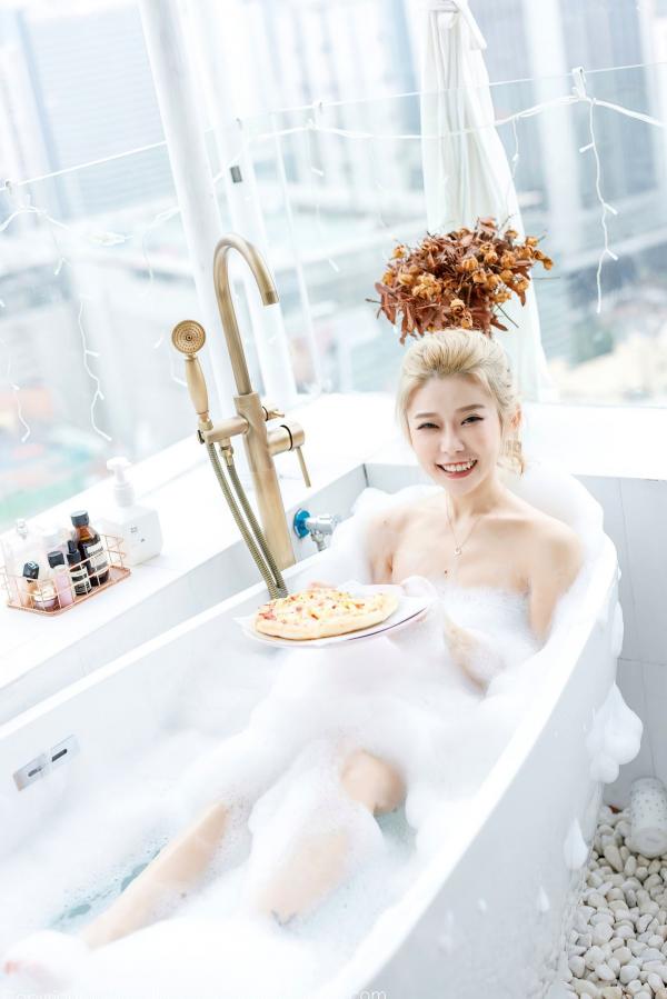 李凯诗 luvian本能  IMiss爱蜜社第490期：Luvian浴室泡泡浴私房写真，金色短发美女展现迷人曲线与白嫩肌肤，大尺度无圣光性感诱惑，尽显纯欲本能第24张图片