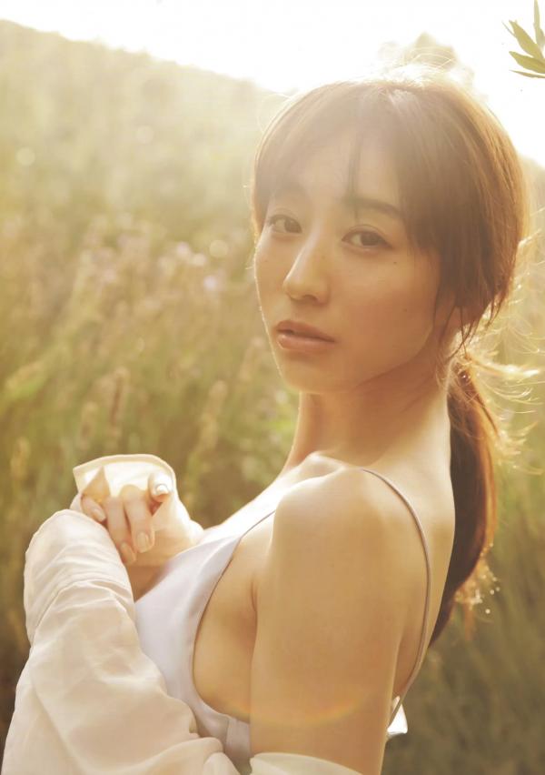 田中みな実 田中美奈实  田中みな実1st写真集 Sincerely yours... 绝美私房写真，极致性感美腿与优雅气质的完美结合第19张图片