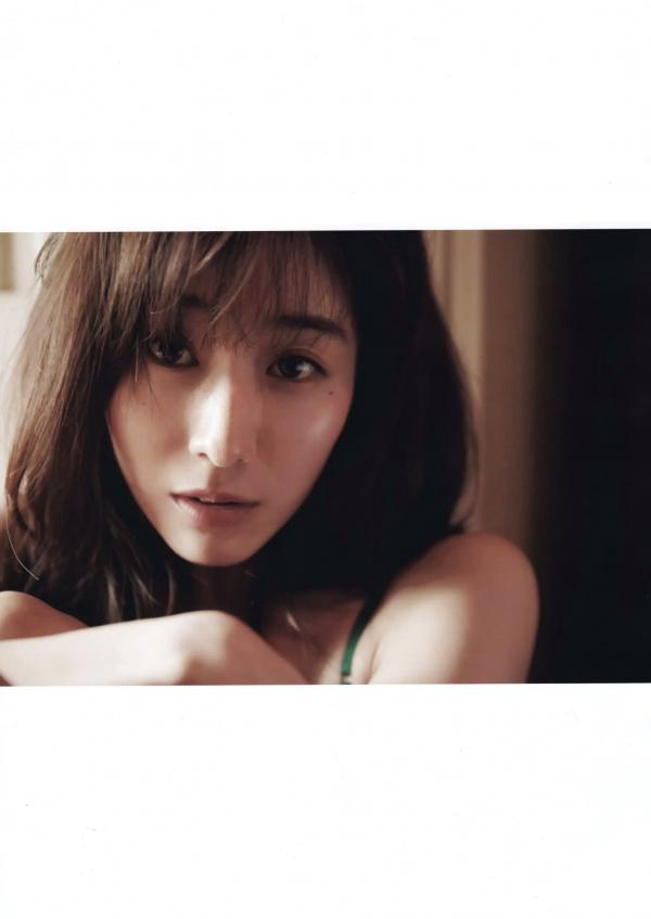 田中みな実 田中美奈实  田中みな実1st写真集 Sincerely yours... 绝美私房写真，极致性感美腿与优雅气质的完美结合第30张图片