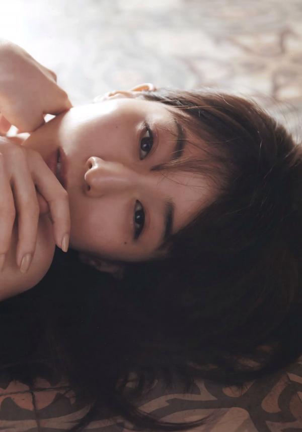 田中みな実 田中美奈实  田中みな実1st写真集 Sincerely yours... 绝美私房写真，极致性感美腿与优雅气质的完美结合第33张图片