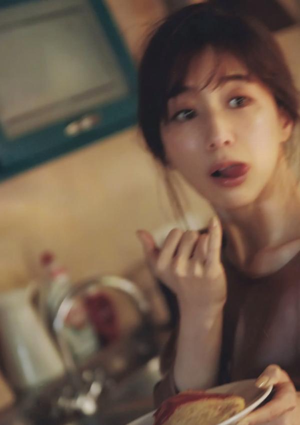 田中みな実 田中美奈实  田中みな実1st写真集 Sincerely yours... 绝美私房写真，极致性感美腿与优雅气质的完美结合第42张图片