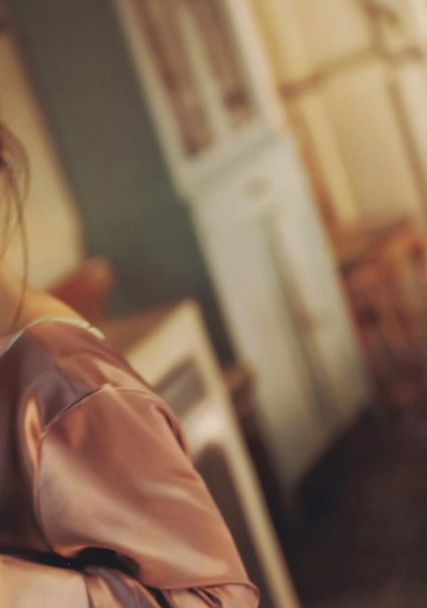 田中みな実 田中美奈实  田中みな実1st写真集 Sincerely yours... 绝美私房写真，极致性感美腿与优雅气质的完美结合第43张图片