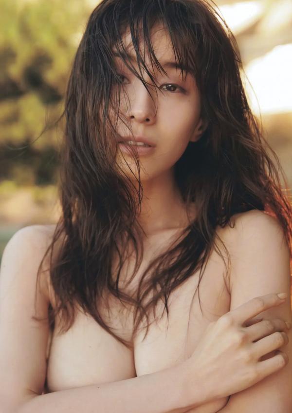田中みな実 田中美奈实  田中みな実1st写真集 Sincerely yours... 绝美私房写真，极致性感美腿与优雅气质的完美结合第82张图片