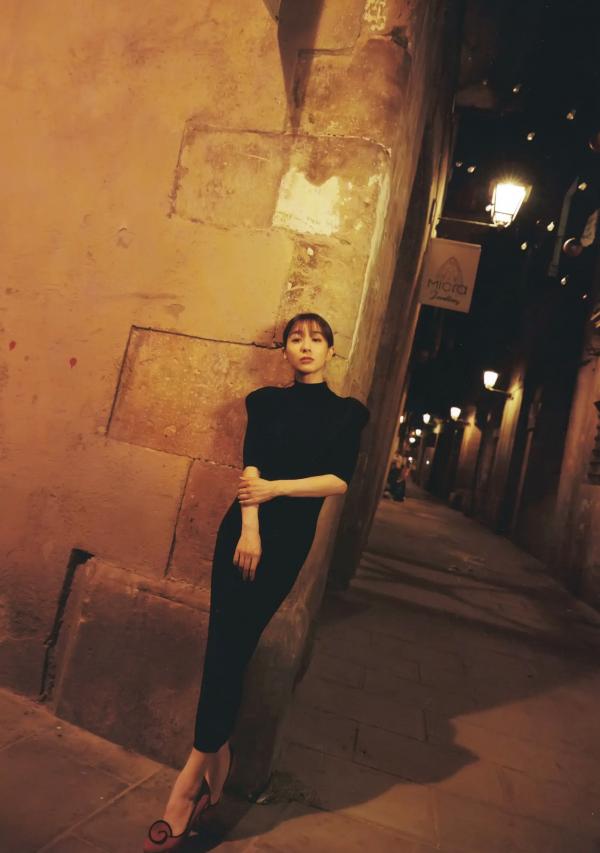 田中みな実 田中美奈实  田中みな実1st写真集 Sincerely yours... 绝美私房写真，极致性感美腿与优雅气质的完美结合第86张图片