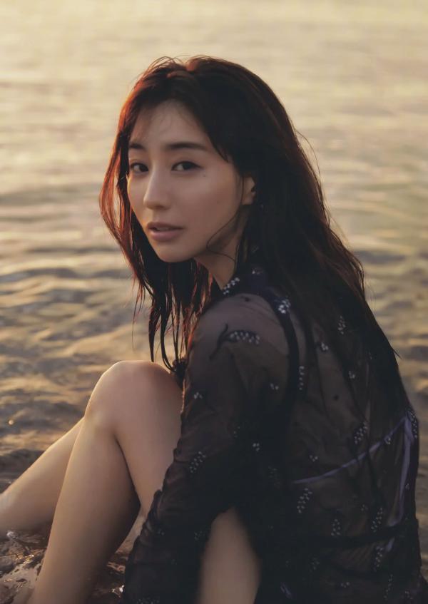 田中みな実 田中美奈实  田中みな実1st写真集 Sincerely yours... 绝美私房写真，极致性感美腿与优雅气质的完美结合第115张图片