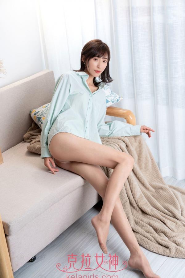 筱穎兒 颖儿  KelaGirls克拉女神-颖儿-《丝丝透映》私房写真，居家清新男友风衬衫与美腿唯美摄影第4张图片