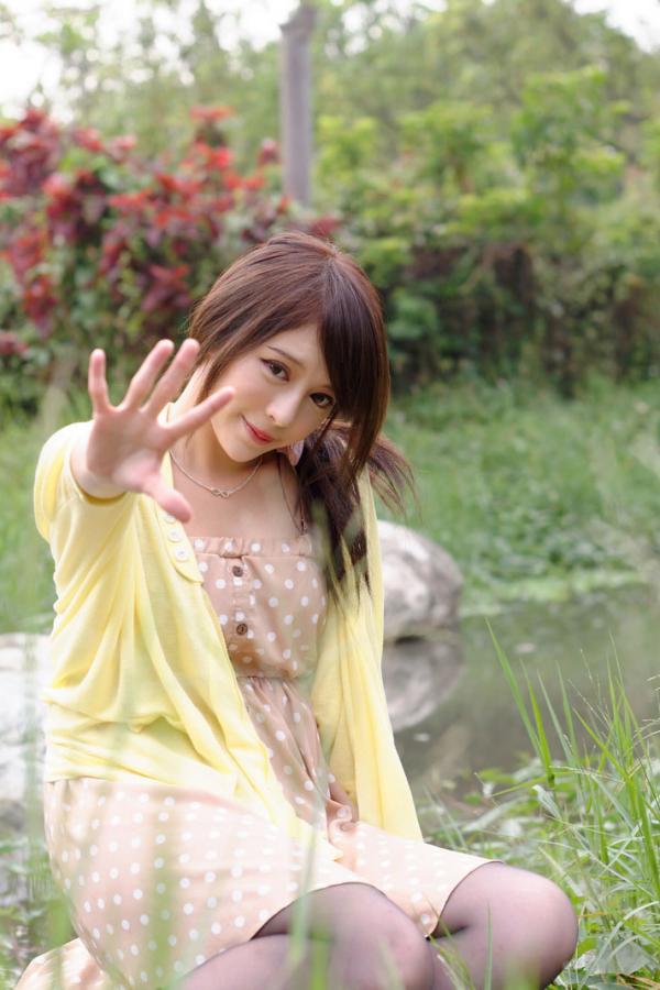 張齊郡 张齐郡  超跑女神大眼正妹张齐郡JULIE踏青外拍第113张图片