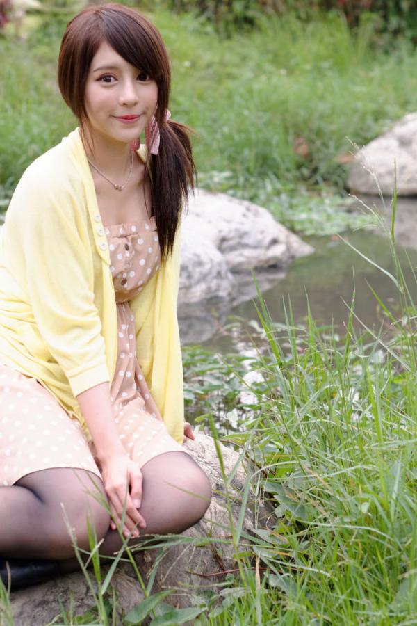 張齊郡 张齐郡  超跑女神大眼正妹张齐郡JULIE踏青外拍第117张图片