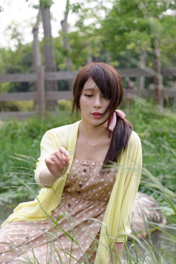 張齊郡 张齐郡  超跑女神大眼正妹张齐郡JULIE踏青外拍第118张图片