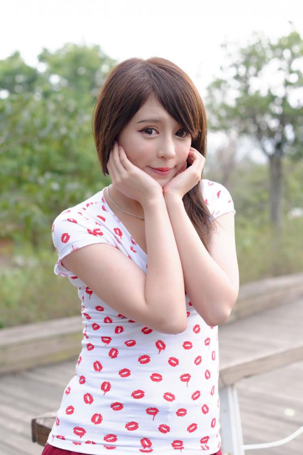 張齊郡 张齐郡  超跑女神大眼正妹张齐郡JULIE踏青外拍第120张图片