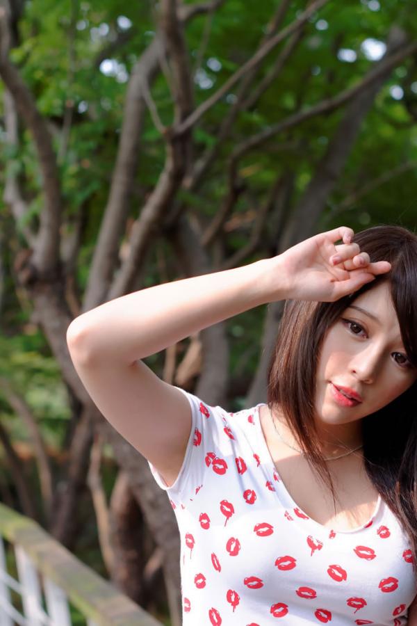 張齊郡 张齐郡  超跑女神大眼正妹张齐郡JULIE踏青外拍第121张图片