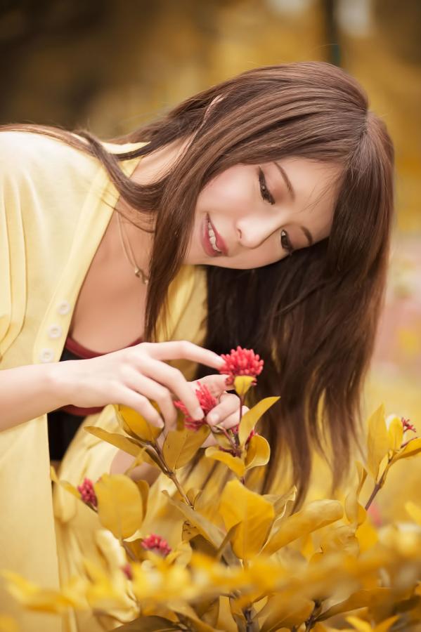 張齊郡 张齐郡  超跑女神大眼正妹张齐郡JULIE踏青外拍第145张图片
