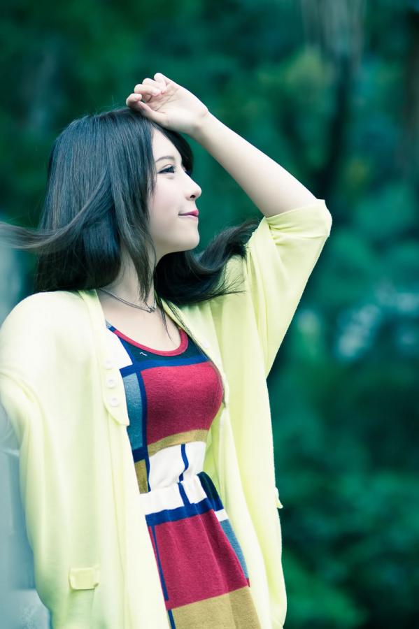 張齊郡 张齐郡  超跑女神大眼正妹张齐郡JULIE踏青外拍第158张图片