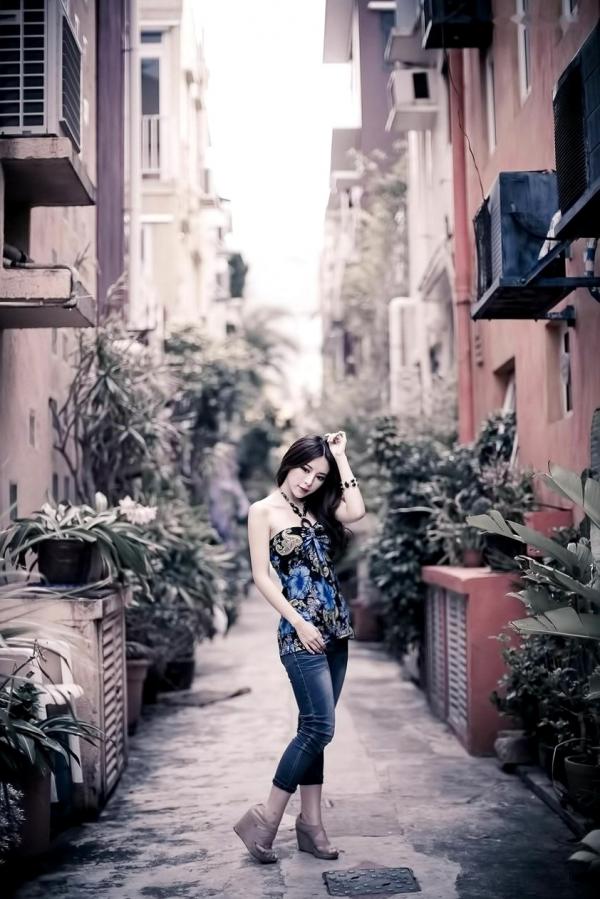 張齊郡 张齐郡  台湾大眼正妹张齐郡《炫彩外拍》清新街拍写真集，清纯甜美气质出众，尽显灵动户外女神魅力第5张图片