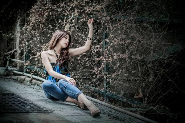 張齊郡 张齐郡  台湾大眼正妹张齐郡《炫彩外拍》清新街拍写真集，清纯甜美气质出众，尽显灵动户外女神魅力第20张图片