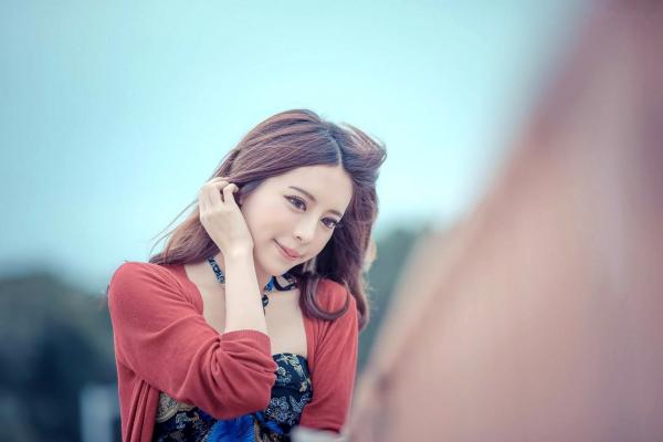 張齊郡 张齐郡  台湾大眼正妹张齐郡《炫彩外拍》清新街拍写真集，清纯甜美气质出众，尽显灵动户外女神魅力第40张图片