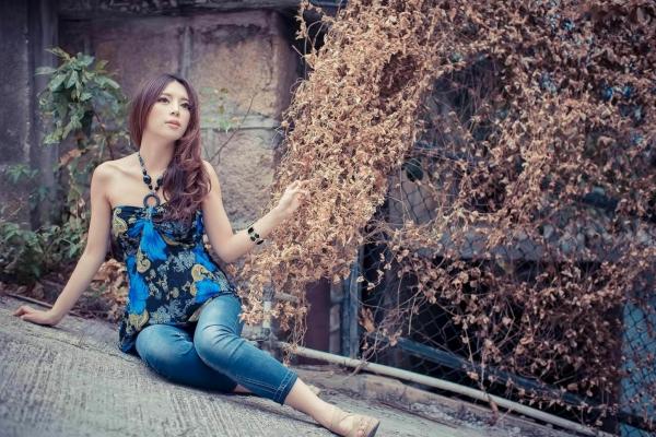 張齊郡 张齐郡  台湾大眼正妹张齐郡《炫彩外拍》清新街拍写真集，清纯甜美气质出众，尽显灵动户外女神魅力第50张图片