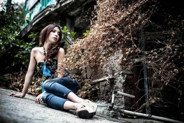 張齊郡 张齐郡  台湾大眼正妹张齐郡《炫彩外拍》清新街拍写真集，清纯甜美气质出众，尽显灵动户外女神魅力第54张图片