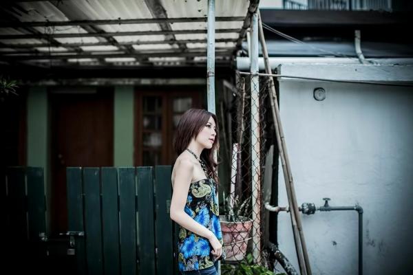張齊郡 张齐郡  台湾大眼正妹张齐郡《炫彩外拍》清新街拍写真集，清纯甜美气质出众，尽显灵动户外女神魅力第56张图片