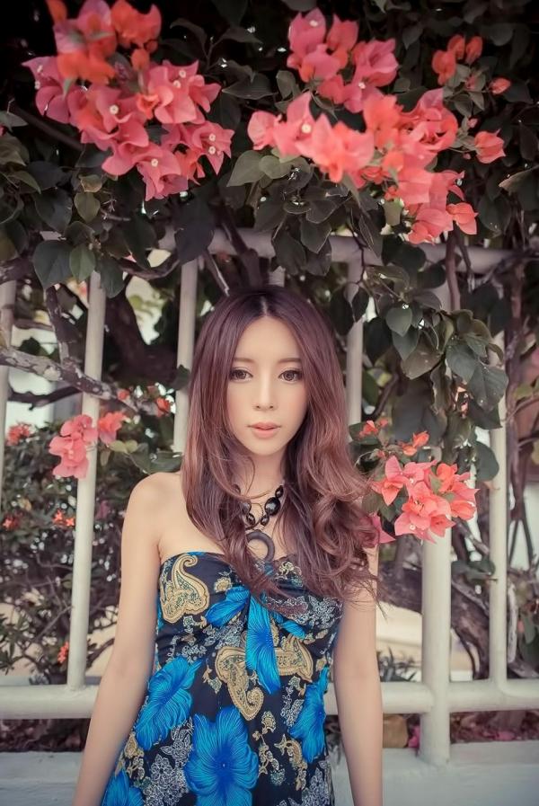 張齊郡 张齐郡  台湾大眼正妹张齐郡《炫彩外拍》清新街拍写真集，清纯甜美气质出众，尽显灵动户外女神魅力第62张图片