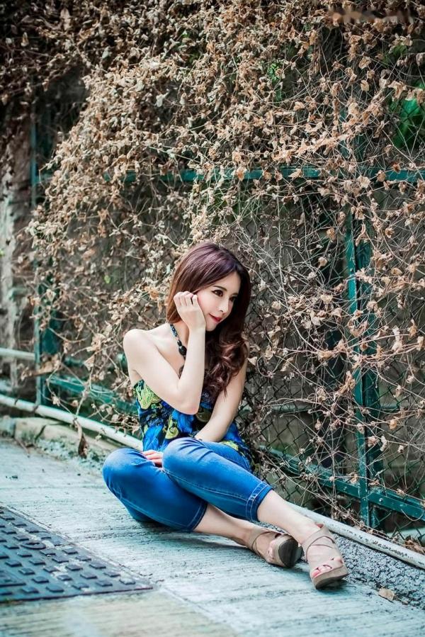 張齊郡 张齐郡  台湾大眼正妹张齐郡《炫彩外拍》清新街拍写真集，清纯甜美气质出众，尽显灵动户外女神魅力第67张图片