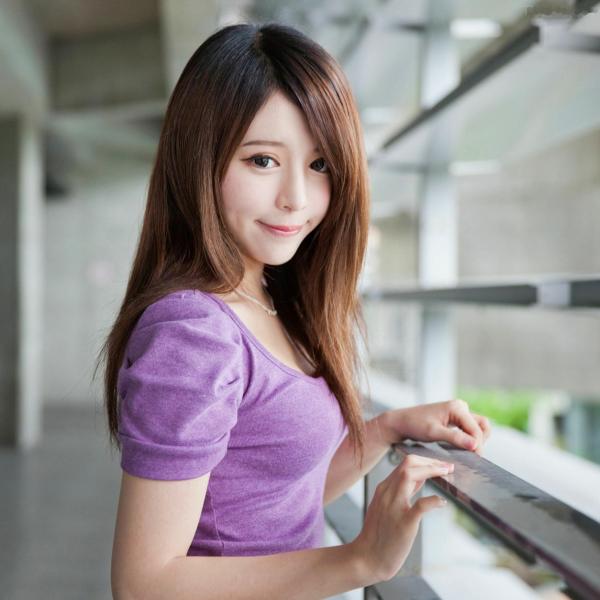 張齊郡 张齐郡  台湾正妹张齐郡《2013-JuLie玉美人!》写真集：墨绿连衣短裙黑丝美腿唯美私房第2张图片