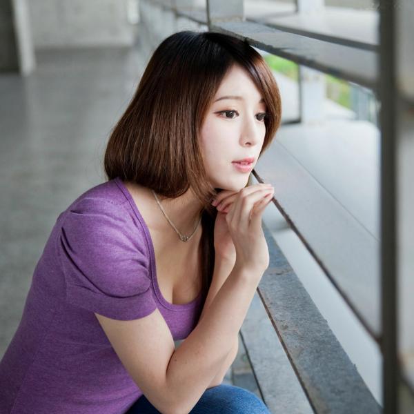 張齊郡 张齐郡  台湾正妹张齐郡《2013-JuLie玉美人!》写真集：墨绿连衣短裙黑丝美腿唯美私房第11张图片