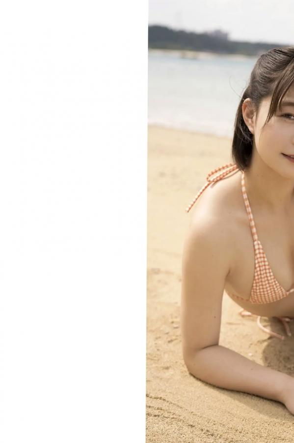 真奈  真奈 - 無邪気なおっぱい 日本清纯童颜巨乳性感比基尼户外写真第58张图片